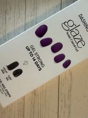 Glaze Semi-Cured Gel Nail Strips - GCM18 Purple Twist